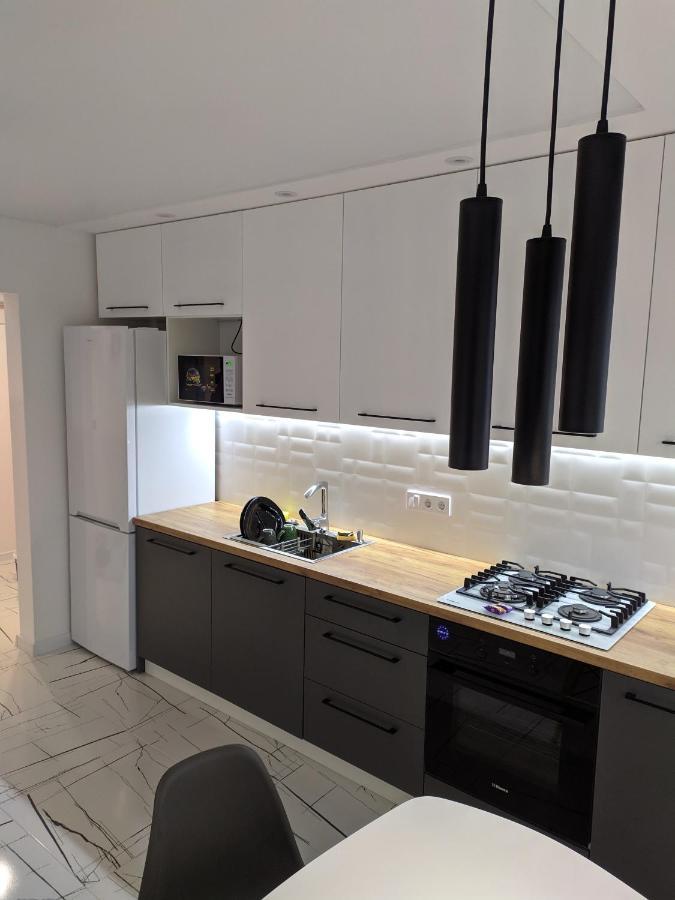 Cozy 75 Apart In Center - 2Х Кімнатна Квартира В Центрі Кропивницького Kropîvnîțkîi Exterior foto